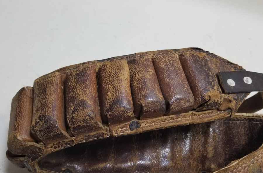 DERİDEN MAMUL EL YAPIMI ANTİKA FİŞEKLİK