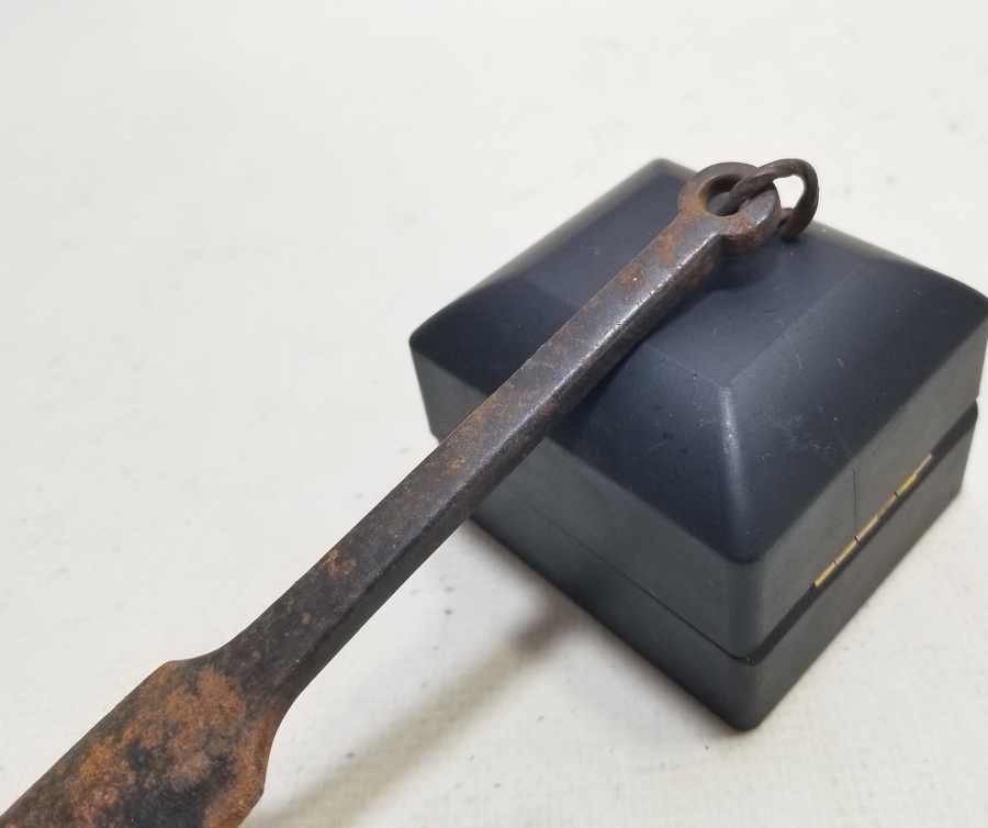 OSMANLI DÖNEMİ KILIÇ MASATI