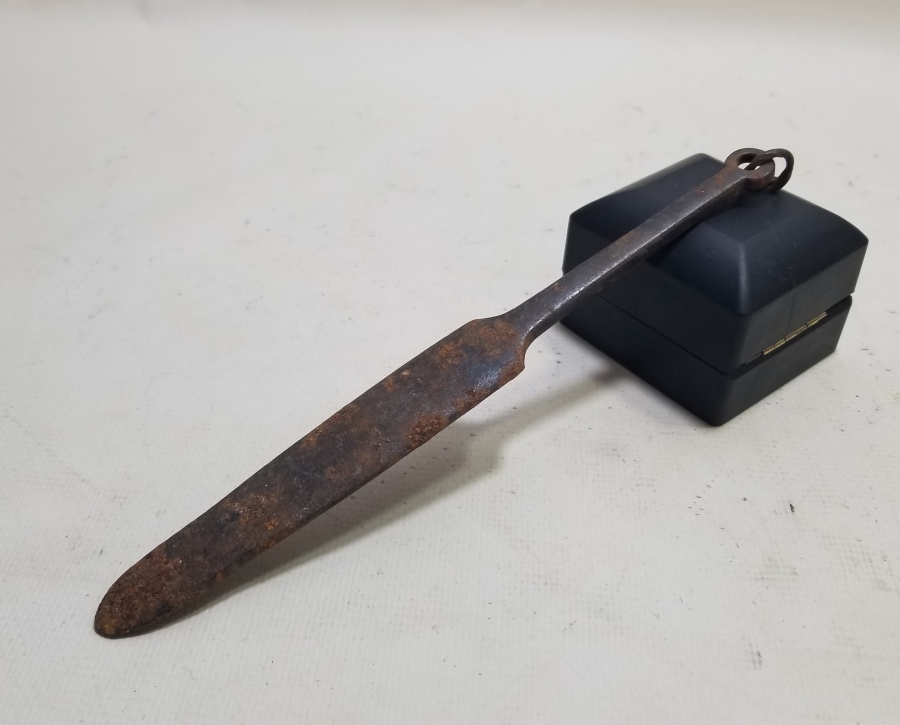 OSMANLI DÖNEMİ KILIÇ MASATI