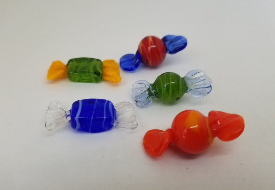 BAYRAM ŞEKERİ FORMUNDA YAPILMIŞ ANTİKA MURANO ŞEKER LOTU