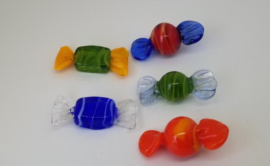 BAYRAM ŞEKERİ FORMUNDA YAPILMIŞ ANTİKA MURANO ŞEKER LOTU