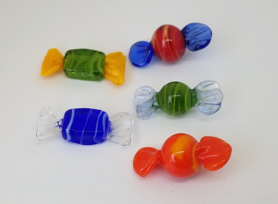 BAYRAM ŞEKERİ FORMUNDA YAPILMIŞ ANTİKA MURANO ŞEKER LOTU