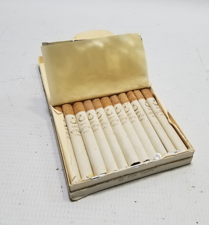 İSTANBUL'UN FETHİNİN 500. YILI ANISINA YAPTIRILMIŞ İÇİ DOLU SİGARA PAKETİ