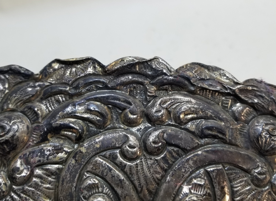 KABARTMA İŞÇİLİKLİ ANTİKA GÜMÜŞ AYNA PARÇASI