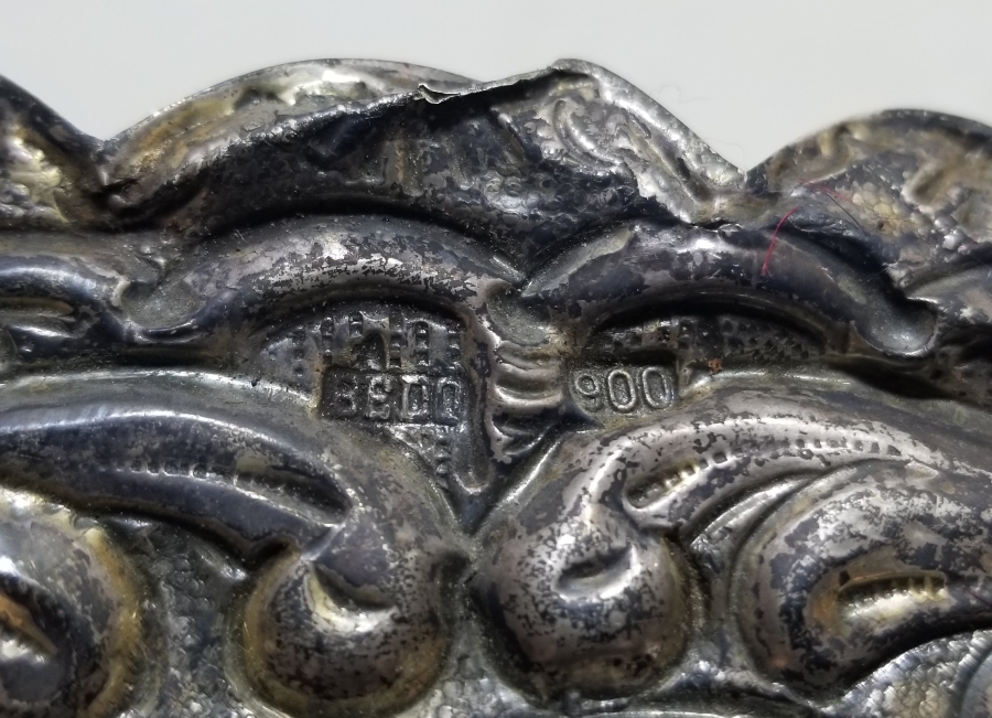 KABARTMA İŞÇİLİKLİ ANTİKA GÜMÜŞ AYNA PARÇASI