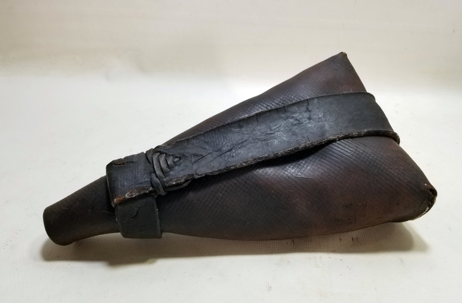 OSMANLI DÖNEMİ DERİDEN MAMUL NADİR YENİÇERİ BARUTLUK