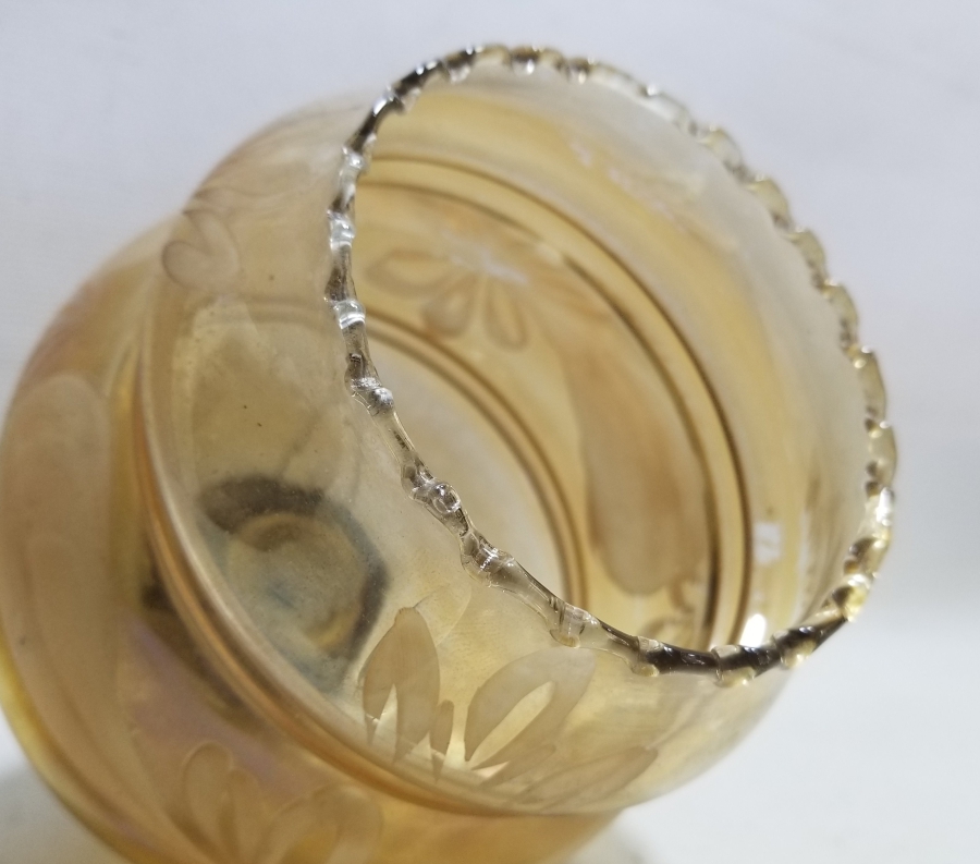 ÜZERİ PORSELEN BONCUKLU ANTİKA FRANSIZ LAMBA