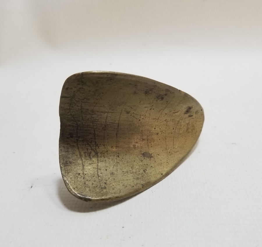 HAYVAN BAŞI FORMUNDA YAPILMIŞ ANTİKA KERATA - AYAKKABI ÇEKECEĞİ