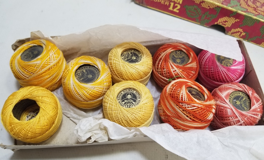 KULLANILMAMIŞ PAKETİNDE İP YUMAKLARI