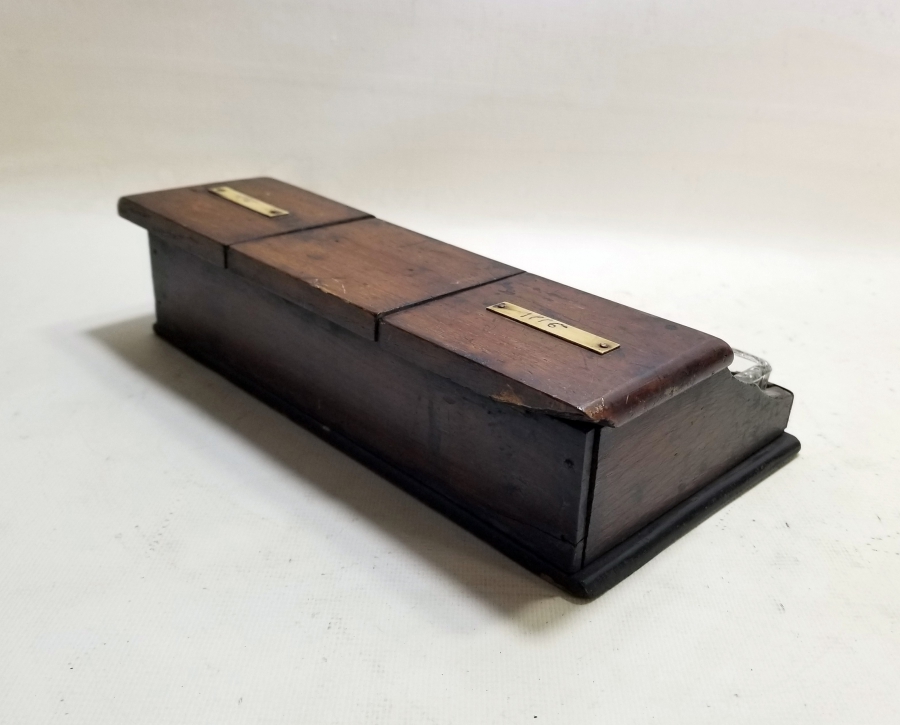 ÜZERİ OSMANLICA YAZILI VE FİLDİŞİ APLİKLİ OSMANLI DÖNEMİ YAZI TAKIMI