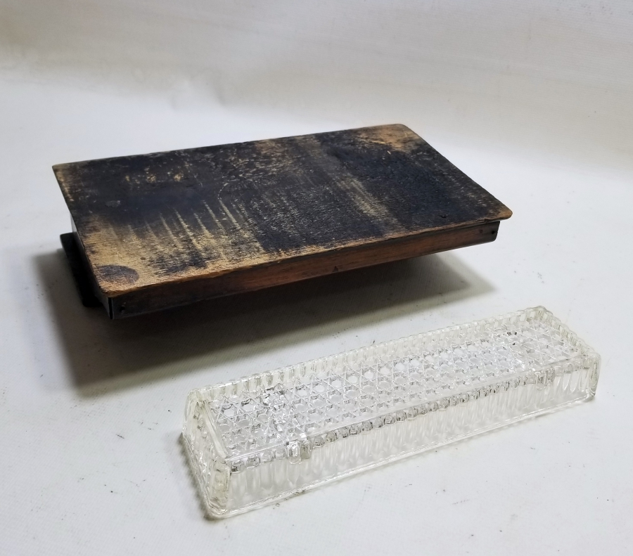 ÜZERİ OSMANLICA YAZILI VE FİLDİŞİ APLİKLİ OSMANLI DÖNEMİ YAZI TAKIMI