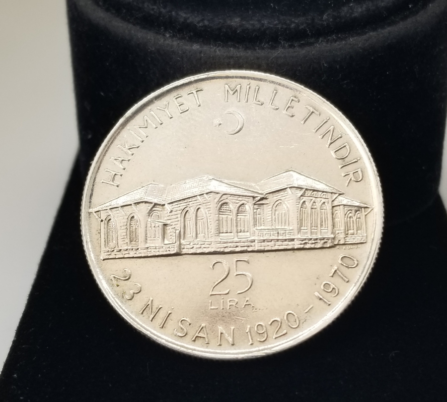 CUMHURİYETİN İLANININ 50. YILINA ÖZEL BASTIRILMIŞ GÜMÜŞ HATIRA PARA