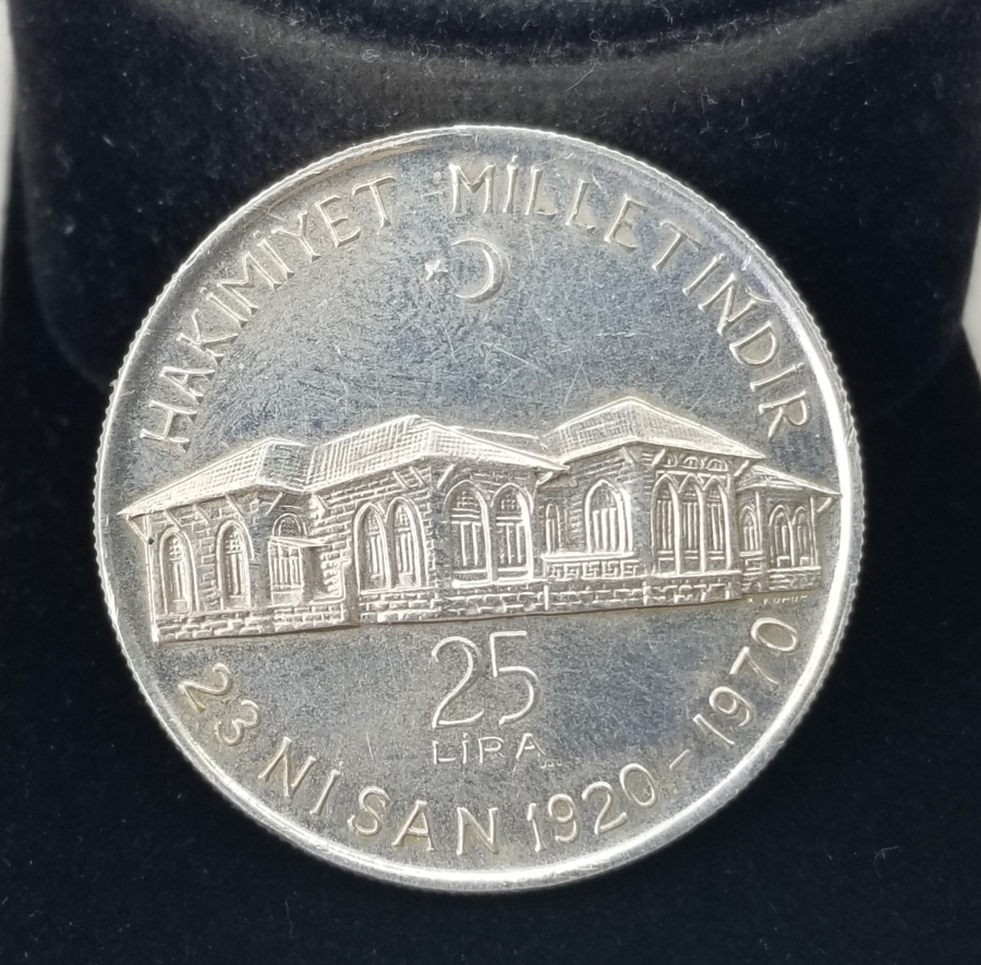 CUMHURİYETİN İLANININ 50. YILINA ÖZEL BASTIRILMIŞ GÜMÜŞ HATIRA PARA