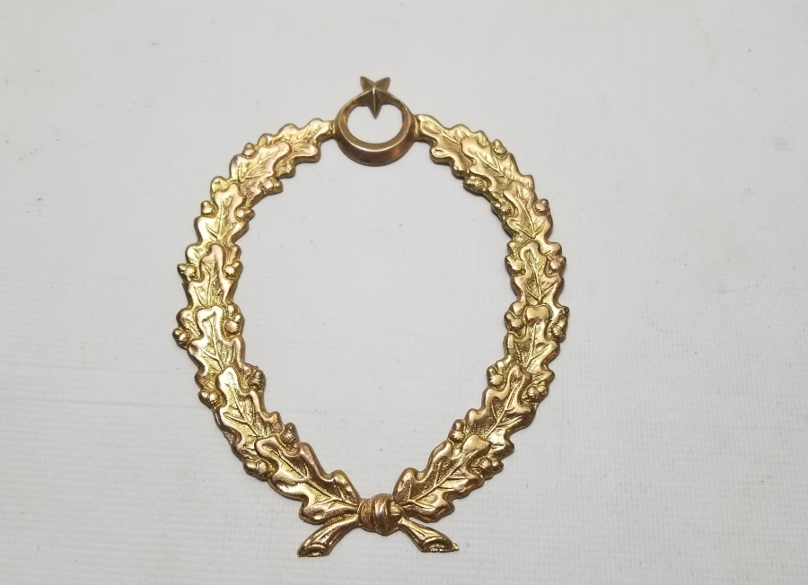 KABARTMA İŞÇİLİKLİ VE AY YILDIZ FİGÜRLÜ ASKERİ APLİK