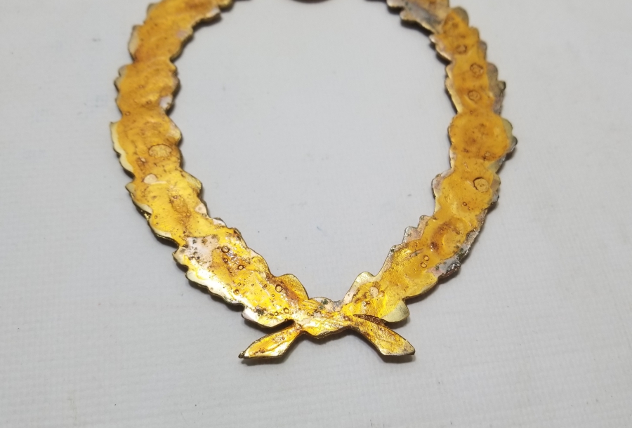 KABARTMA İŞÇİLİKLİ VE AY YILDIZ FİGÜRLÜ ASKERİ APLİK