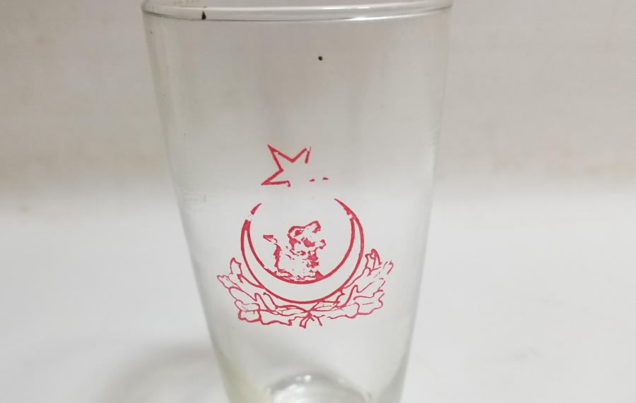 CUMHURİYET BAŞLARI ÇOK NADİR ÜZERİ BOZKURT VE AY YILDIZLI BARDAK