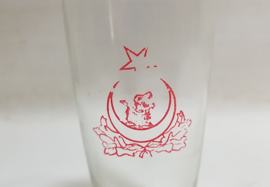 CUMHURİYET BAŞLARI ÇOK NADİR ÜZERİ BOZKURT VE AY YILDIZLI BARDAK