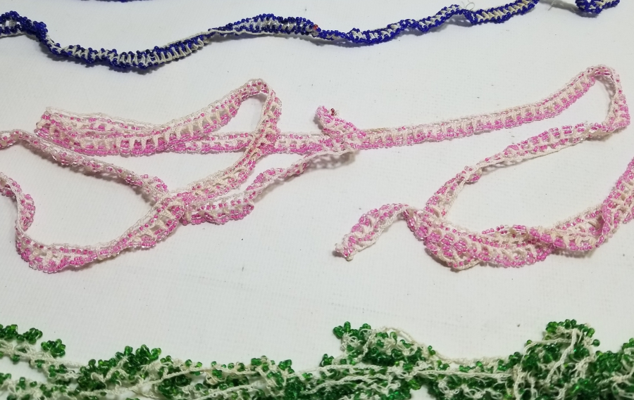 EL İŞİ ANTİKA BONCUKLU YAZMA KENARI LOTU