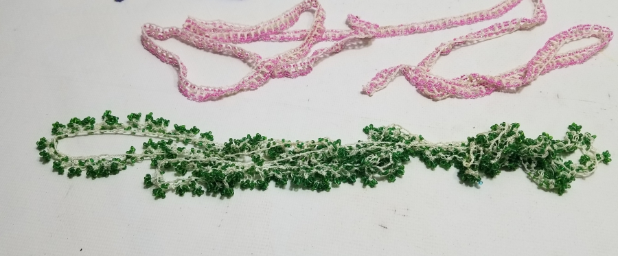 EL İŞİ ANTİKA BONCUKLU YAZMA KENARI LOTU