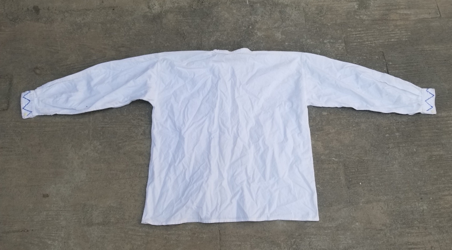 YAKASI VE KOLLARI İŞLEMELİ ANTİKA DAMAT GÖĞNEĞİ