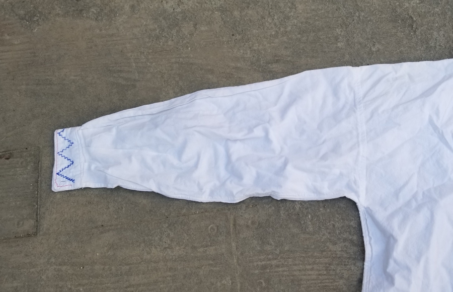 YAKASI VE KOLLARI İŞLEMELİ ANTİKA DAMAT GÖĞNEĞİ