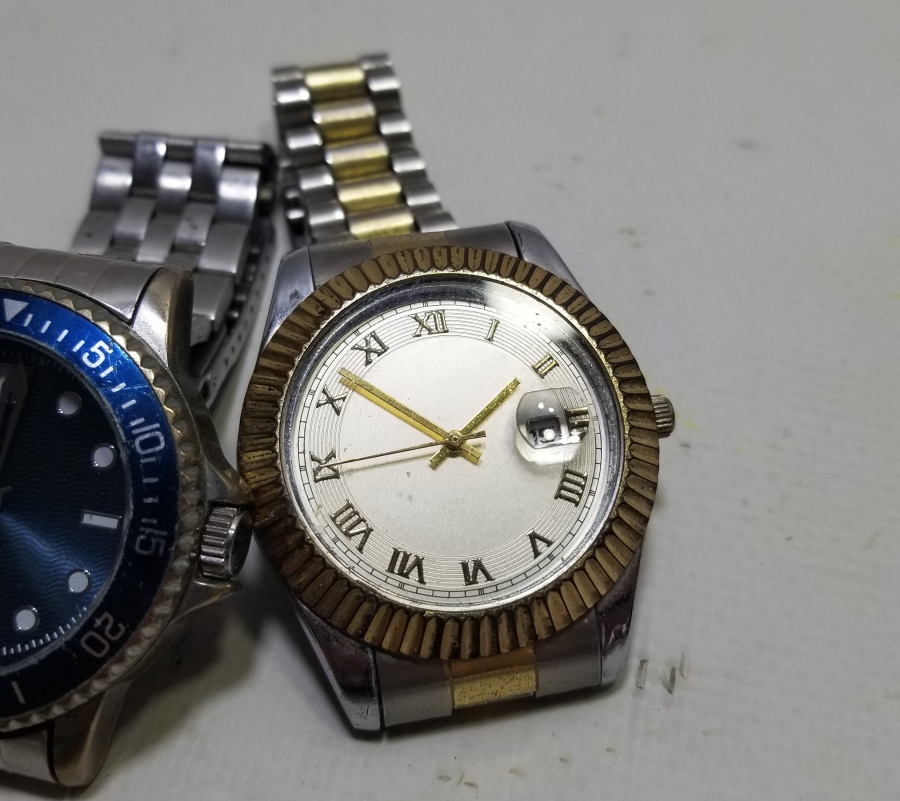 İKİ ADET KOL SAATİ