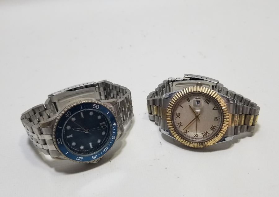 İKİ ADET KOL SAATİ