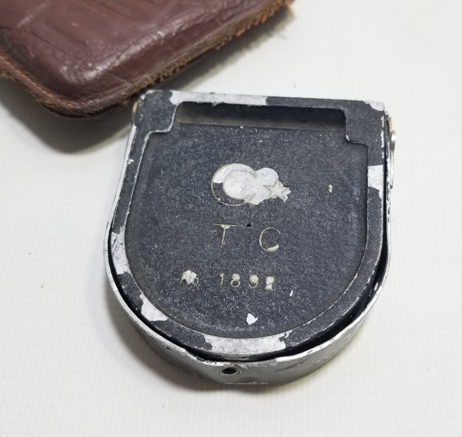 ORİJİNAL DERİ KILIFINDA ANTİKA ASKERİ PUSULA