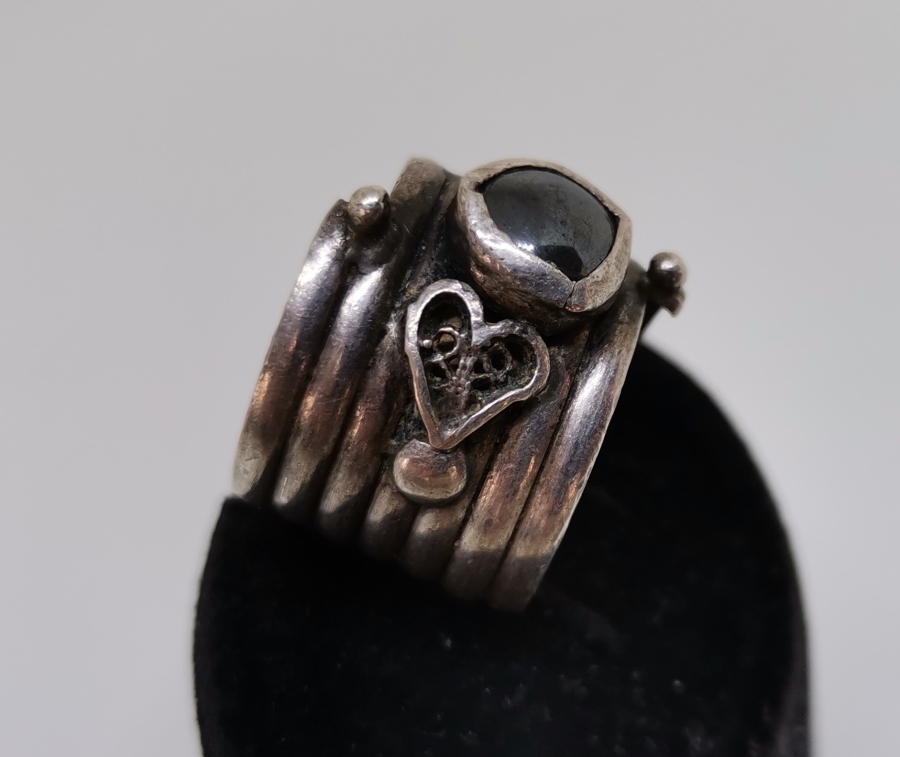 KABARTMA İŞÇİLİKLİ ÖZEL YAPIM DOĞAL TAŞLI GÜMÜŞ YÜZÜK