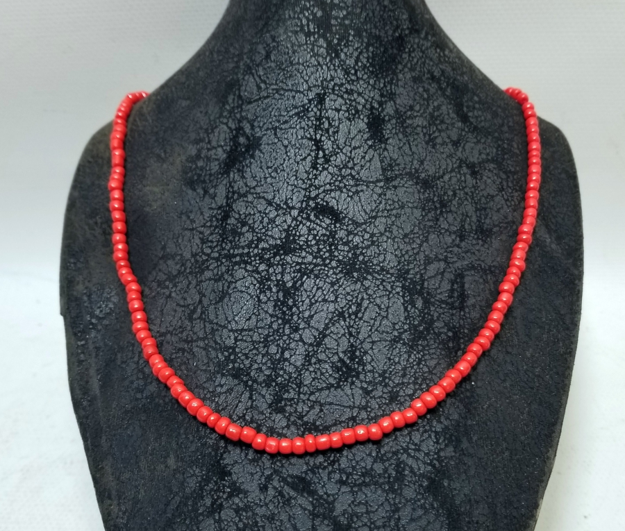 MERCANİ FORMDA YAPILMIŞ UZAKDOĞU KOLYE