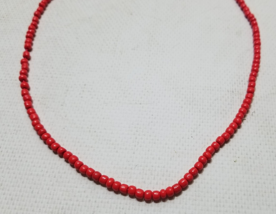 MERCANİ FORMDA YAPILMIŞ UZAKDOĞU KOLYE