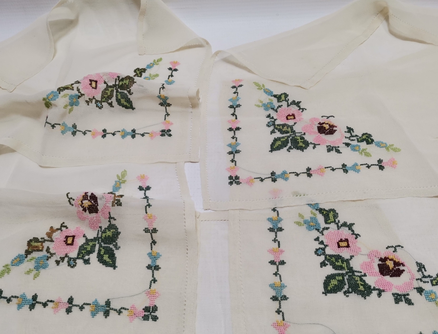 KANAVİÇE İŞÇİLİKLİ ANTİKA PEÇETE TAKIMI