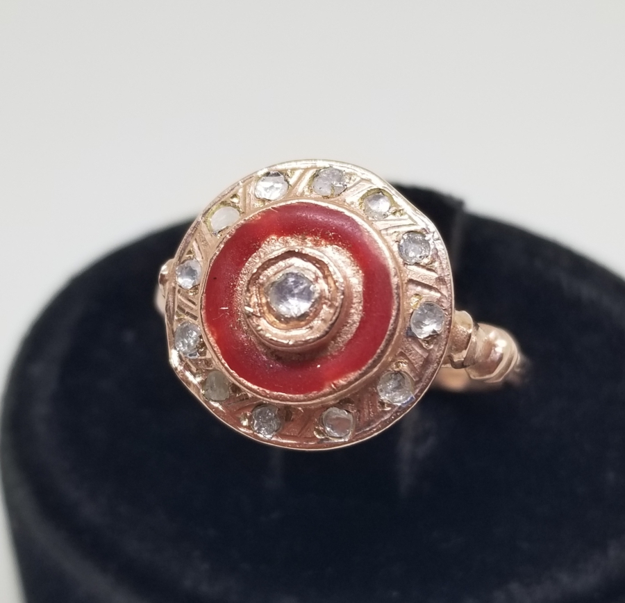 MİNE İŞÇİLİKLİ VE ELMAS TAŞLI ALTIN KAPLAMA YÜZÜK