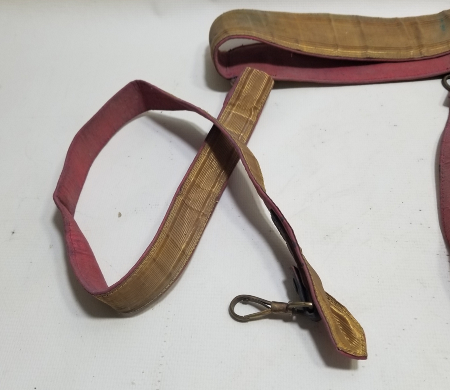 CUMHURİYET BAŞLARI NADİR TİPTE ALTIN SIRMALI SUBAY KEMERİ