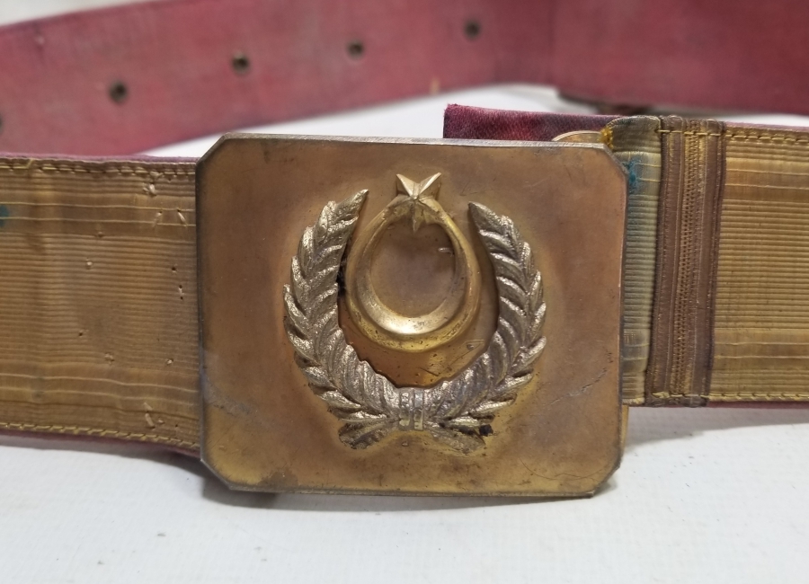 CUMHURİYET BAŞLARI NADİR TİPTE ALTIN SIRMALI SUBAY KEMERİ