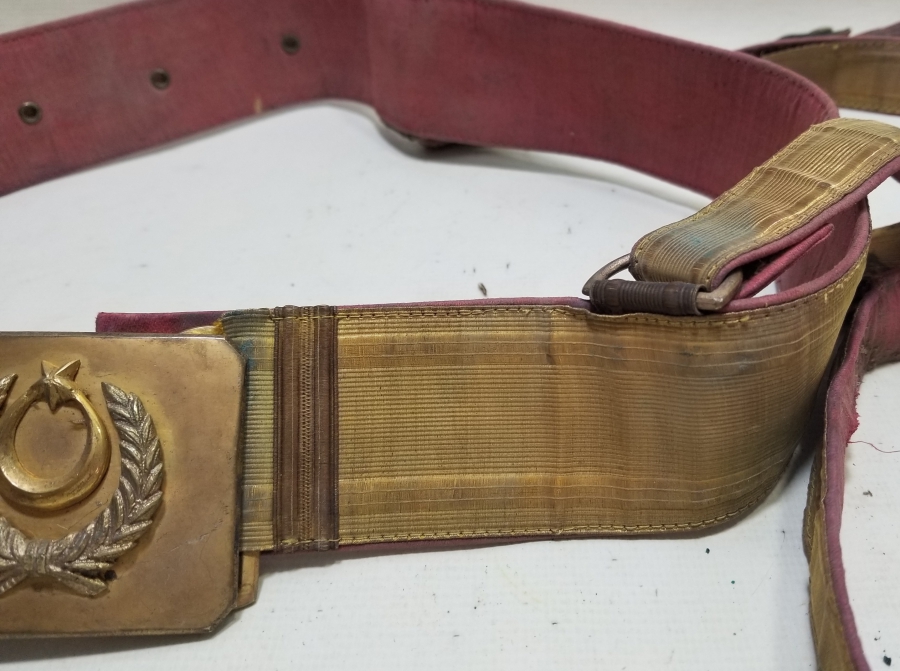 CUMHURİYET BAŞLARI NADİR TİPTE ALTIN SIRMALI SUBAY KEMERİ