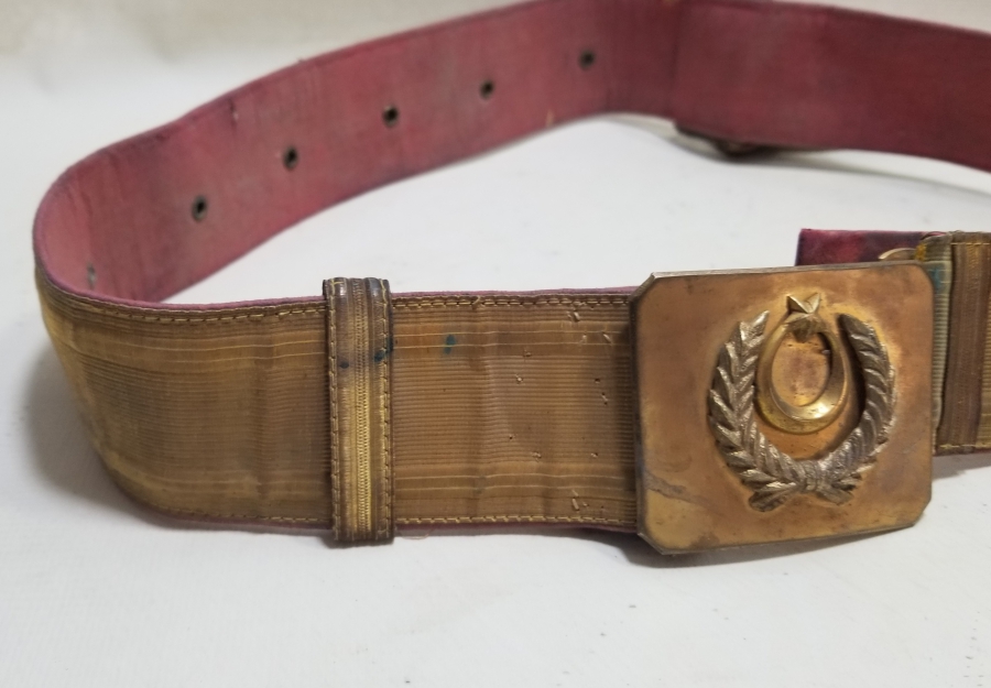 CUMHURİYET BAŞLARI NADİR TİPTE ALTIN SIRMALI SUBAY KEMERİ