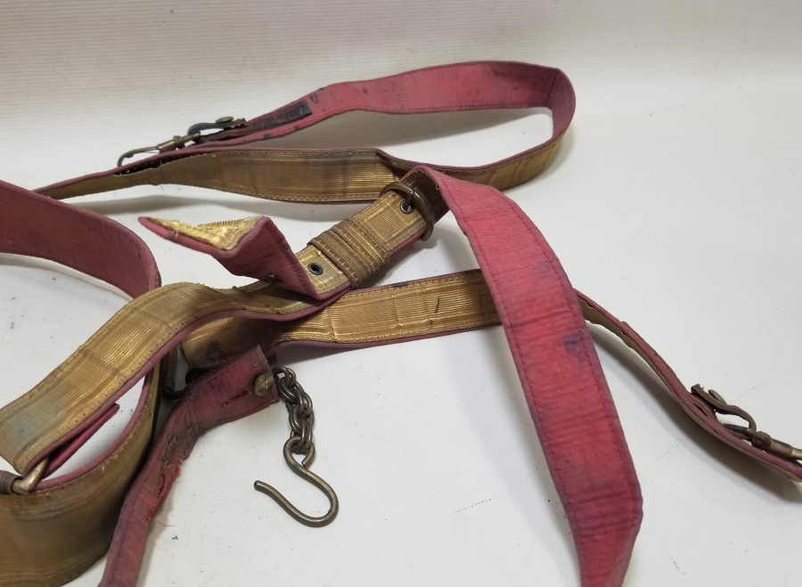 CUMHURİYET BAŞLARI NADİR TİPTE ALTIN SIRMALI SUBAY KEMERİ