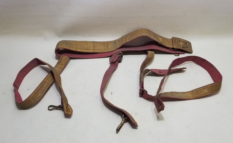 CUMHURİYET BAŞLARI NADİR TİPTE ALTIN SIRMALI SUBAY KEMERİ