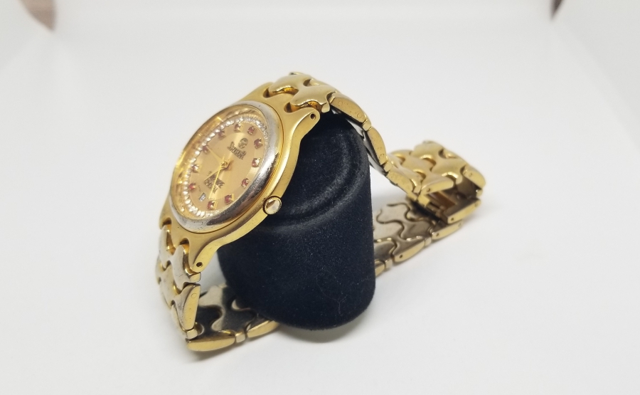 İSVİÇRE YAPIMI ÇALIŞIR DURUMDA ALTIN KAPLAMA KOL SAATİ