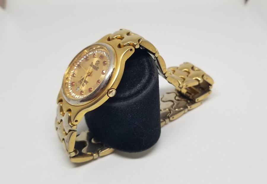 İSVİÇRE YAPIMI ÇALIŞIR DURUMDA ALTIN KAPLAMA KOL SAATİ