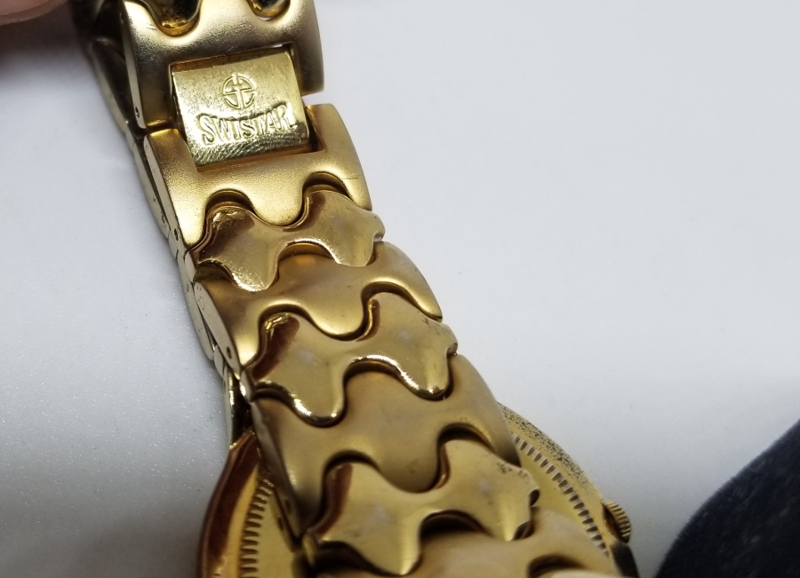 İSVİÇRE YAPIMI ÇALIŞIR DURUMDA ALTIN KAPLAMA KOL SAATİ