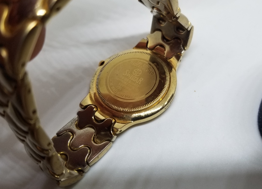 İSVİÇRE YAPIMI ÇALIŞIR DURUMDA ALTIN KAPLAMA KOL SAATİ