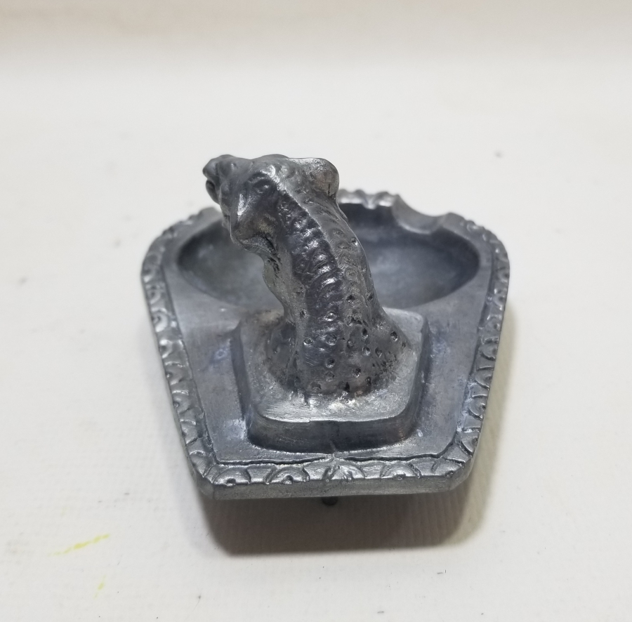 KABARTMA İŞÇİLİKLİ ANTİKA KÜLLÜK