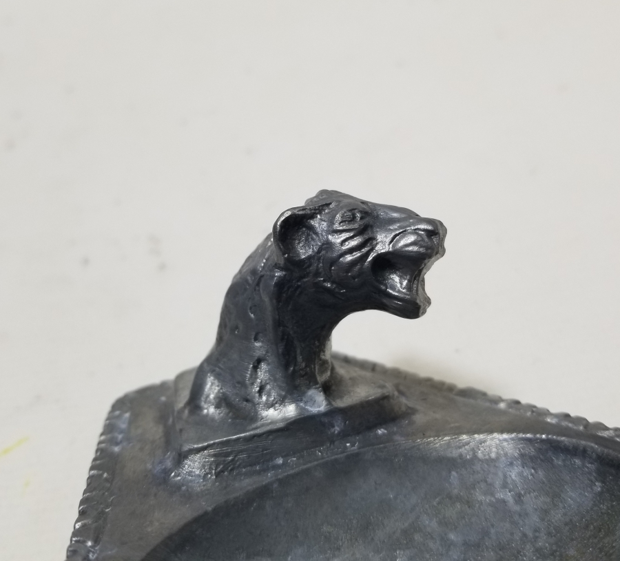 KABARTMA İŞÇİLİKLİ ANTİKA KÜLLÜK