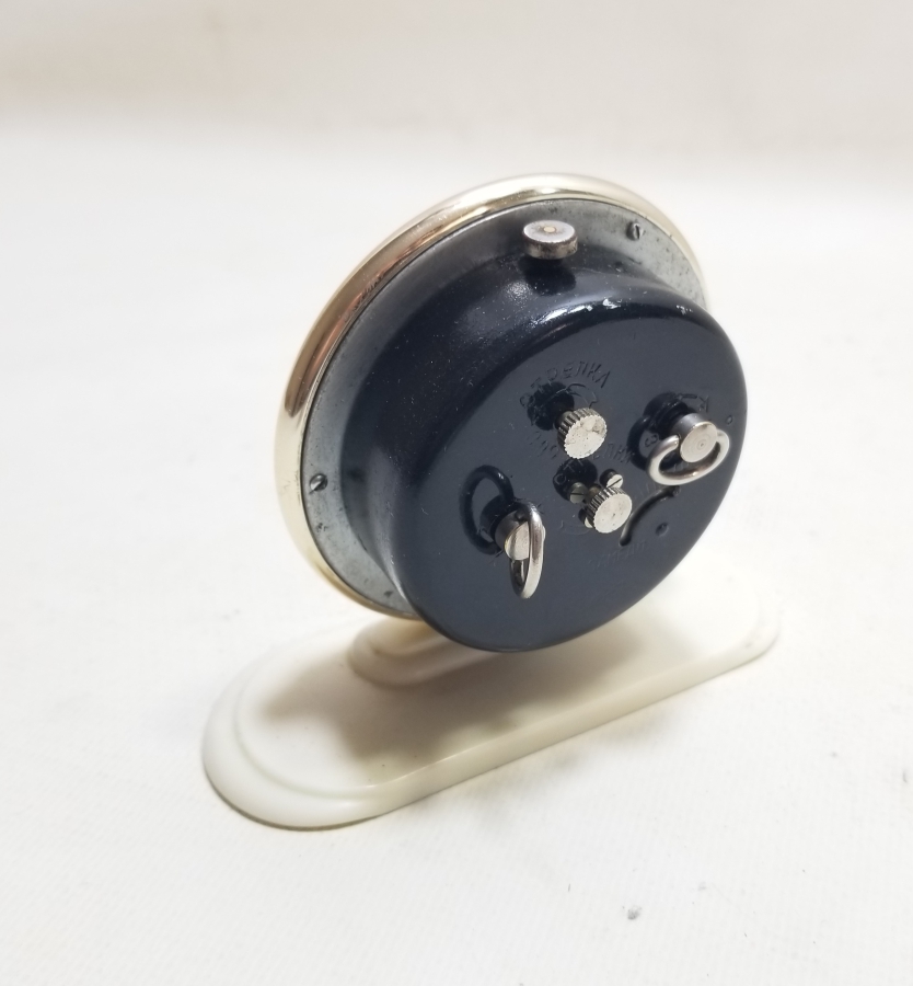 ÜZERİ RUSÇA YAZILI ANTİKA RUS KURMALI MASA SAATİ