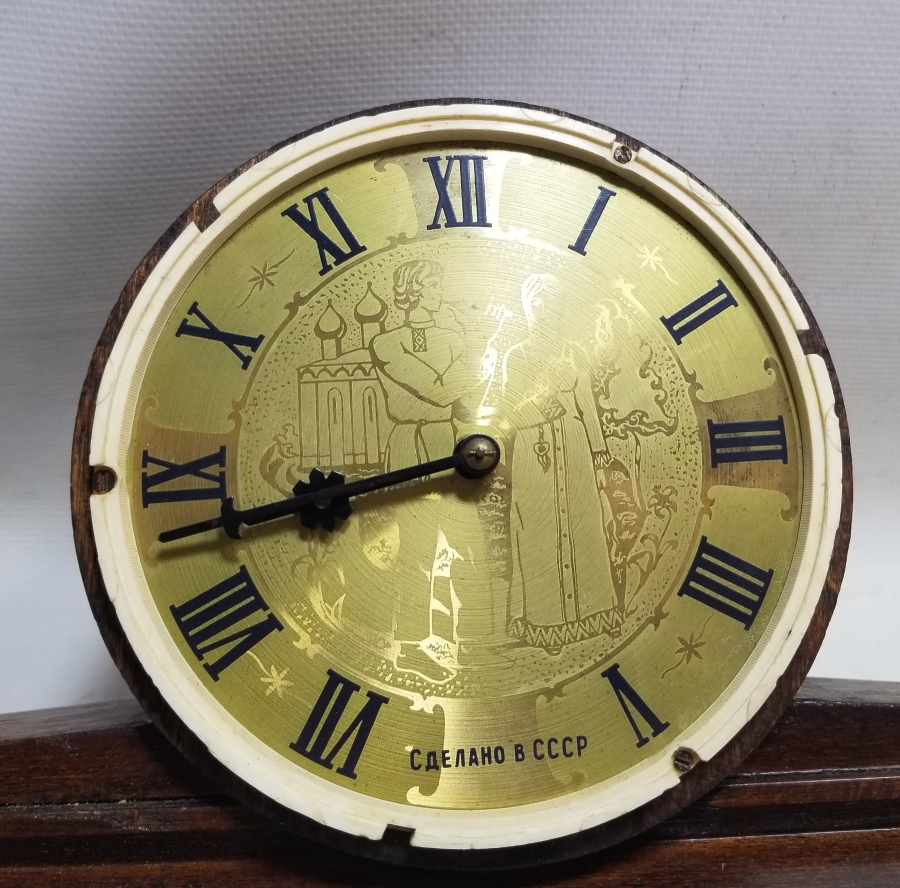 ORİJİNAL ANAHTARIYLA ANTİKA KURMALI RUS ŞÖMİNE SAATİ