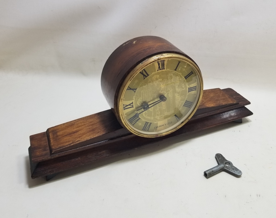 ORİJİNAL ANAHTARIYLA ANTİKA KURMALI RUS ŞÖMİNE SAATİ