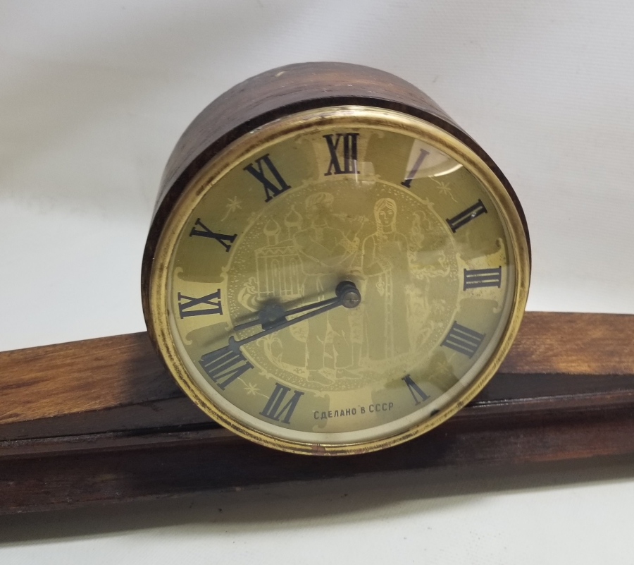 ORİJİNAL ANAHTARIYLA ANTİKA KURMALI RUS ŞÖMİNE SAATİ