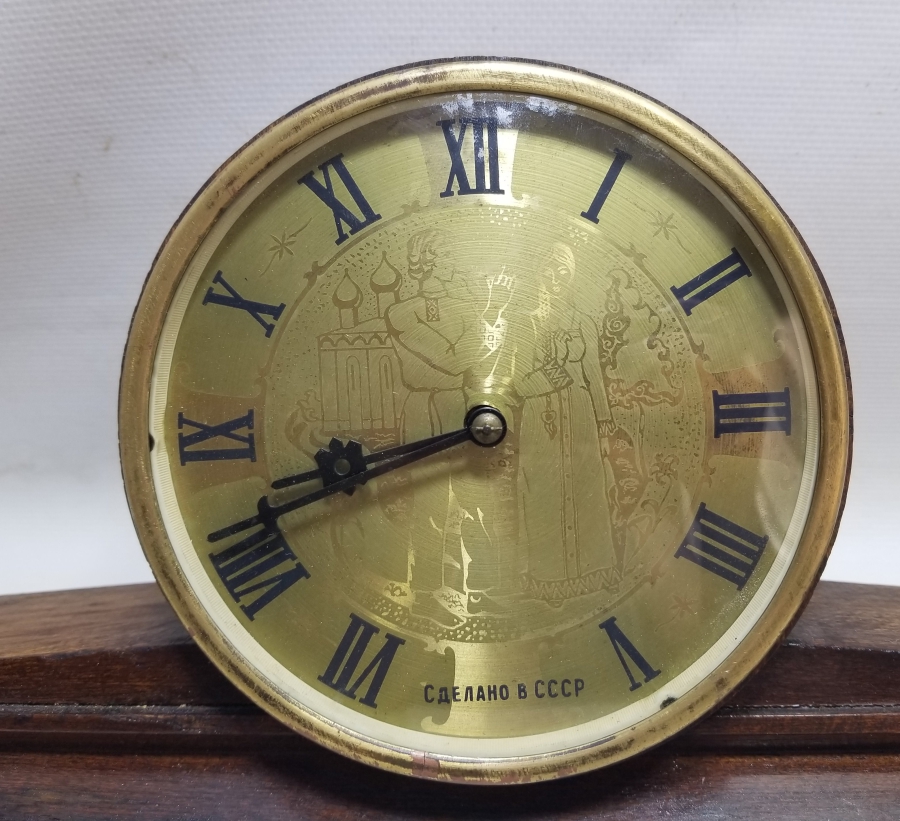 ORİJİNAL ANAHTARIYLA ANTİKA KURMALI RUS ŞÖMİNE SAATİ